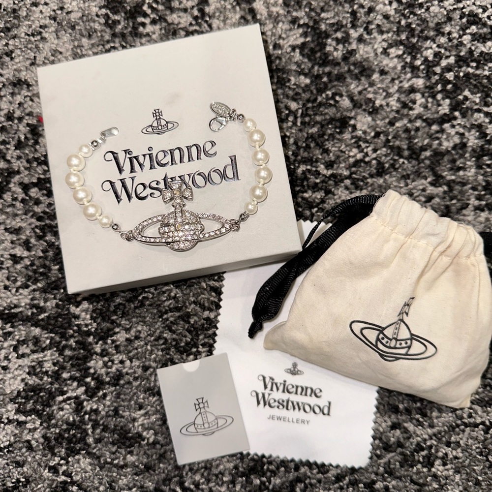 VIVIENNE WESTWOOD BRACELET